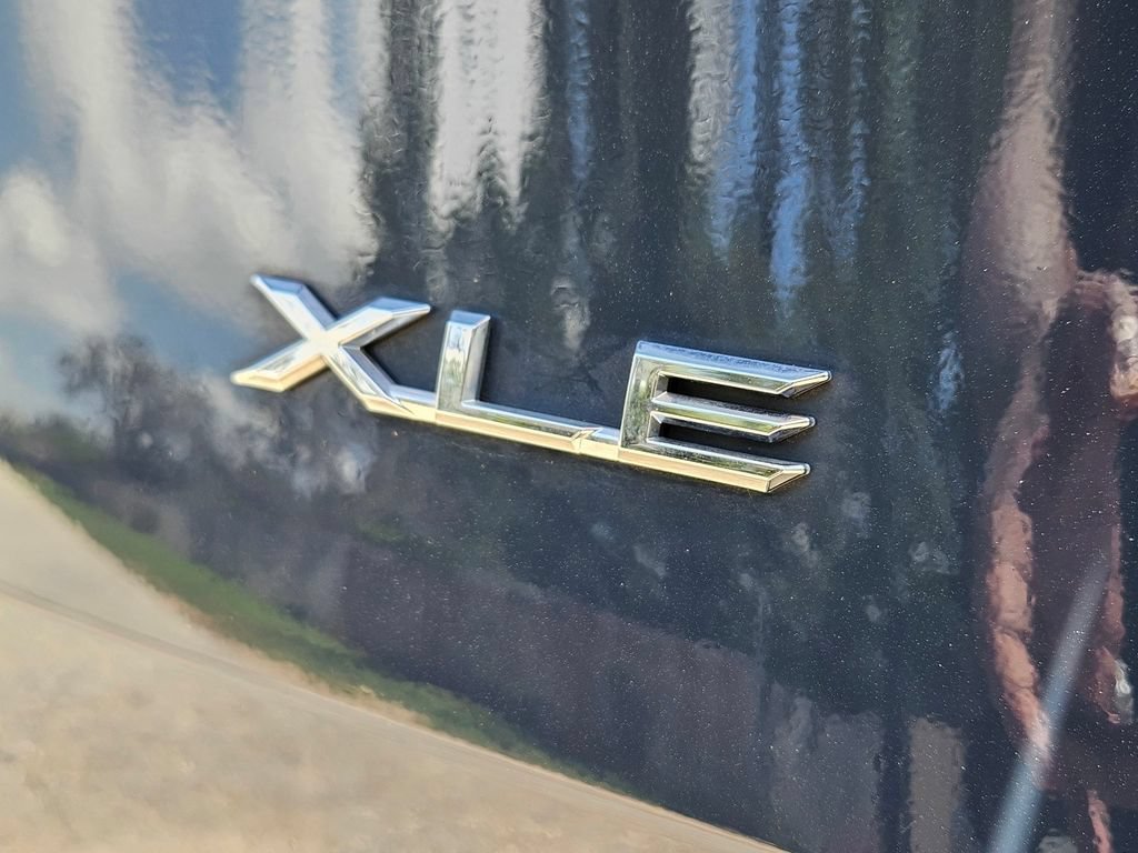 Used 2024 Toyota Grand Highlander XLE FWD image 11