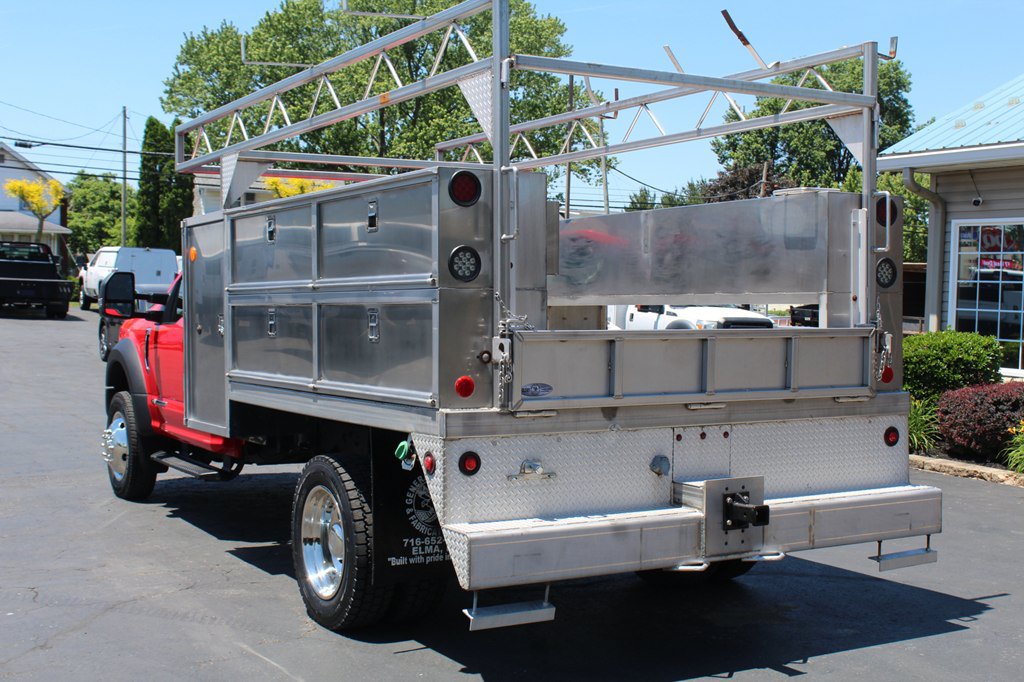 Used 2017 Ford F550 4x4 Regular Cab Super Duty image 4