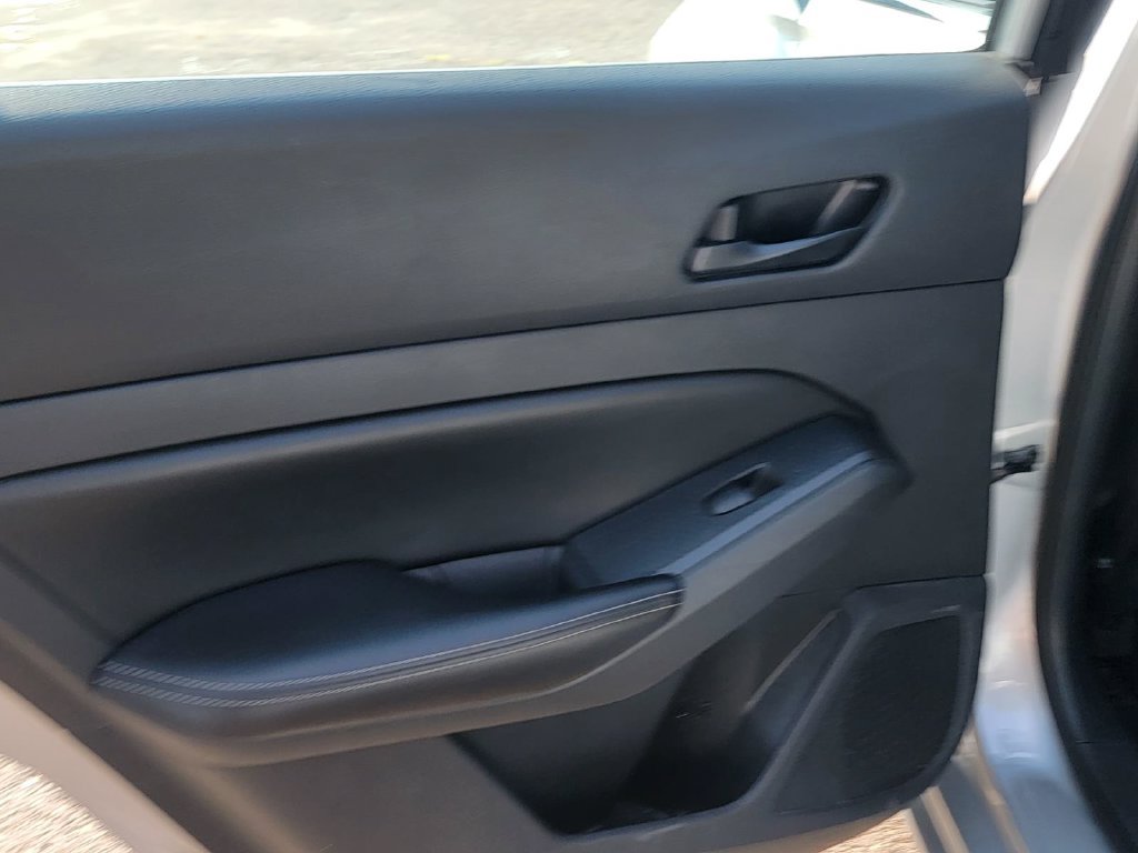 Used 2024 Nissan Altima 2.5 SV FWD image 14