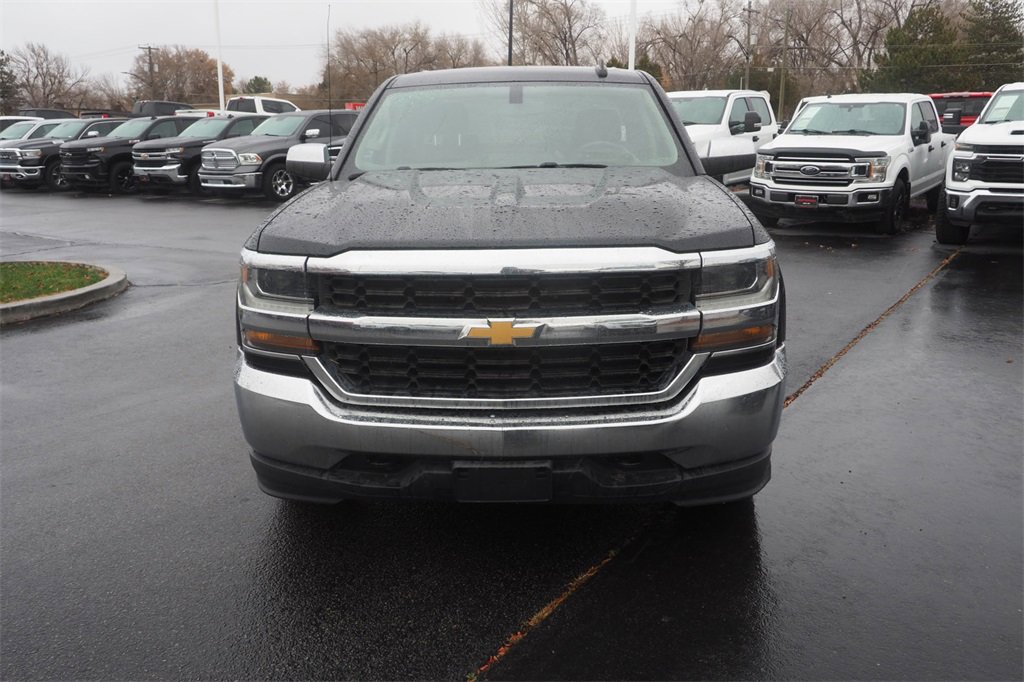 Used 2017 Chevrolet Silverado 1500 LT image 2