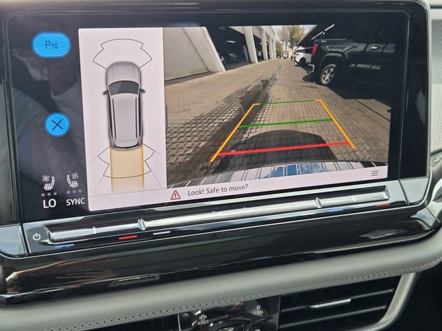 Certified 2025 Volkswagen Atlas Peak Edition SE image 21