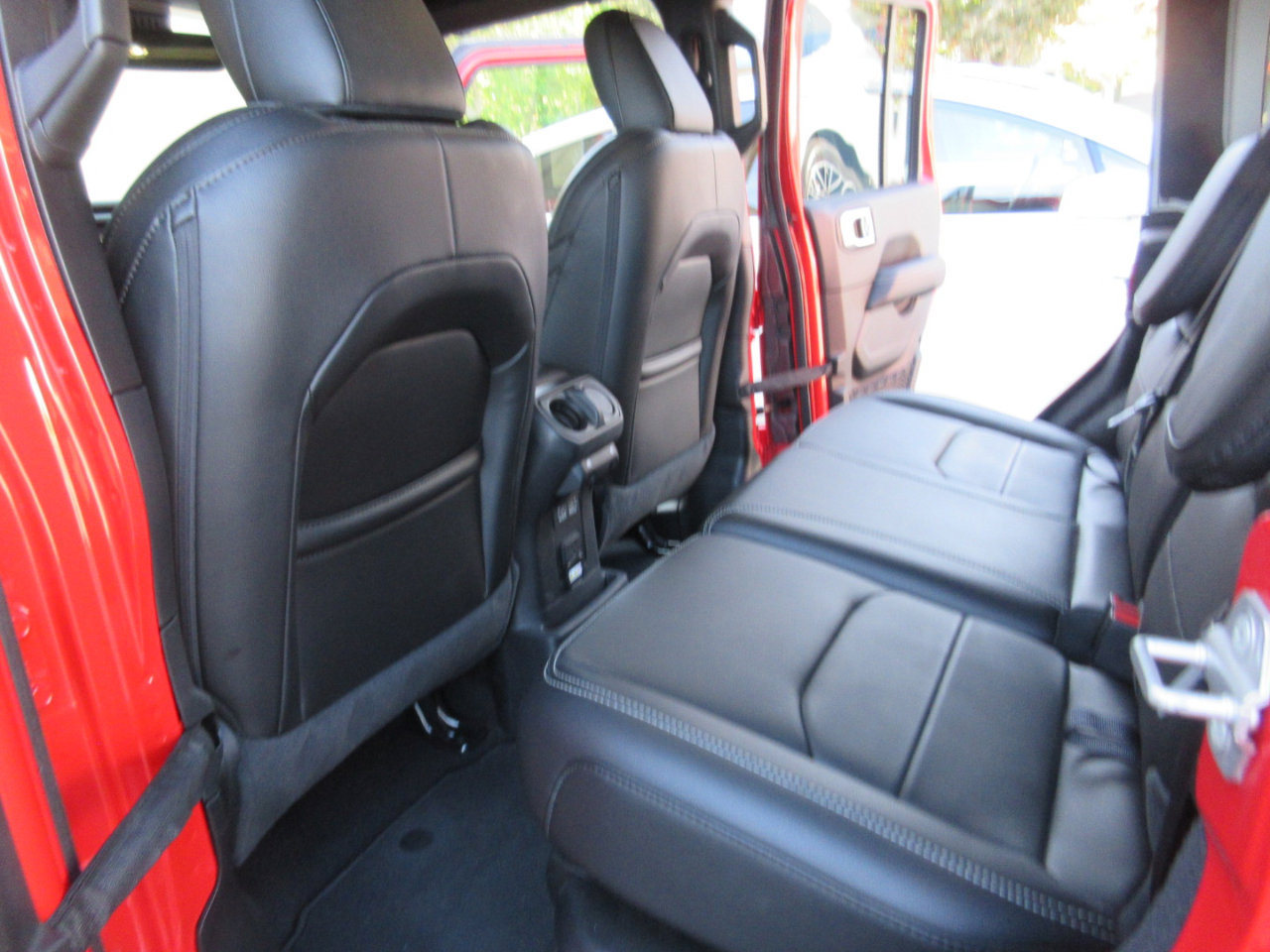 Used 2021 Jeep Wrangler Unlimited Sahara w/ Cold Weather Group image 34