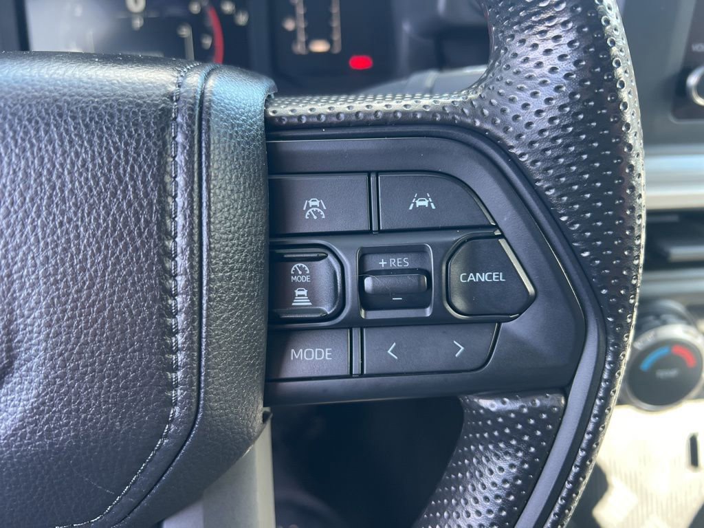 Used 2025 Toyota Tacoma SR5 AWD/4WD image 56