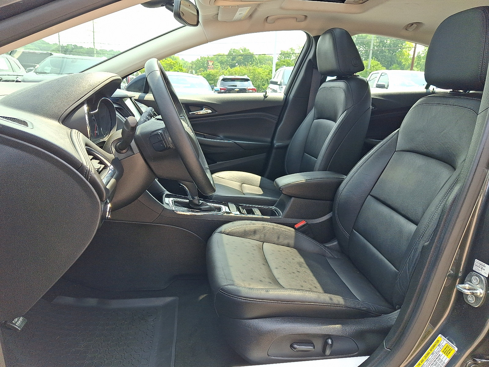 Certified 2017 Chevrolet Cruze Premier FWD image 15