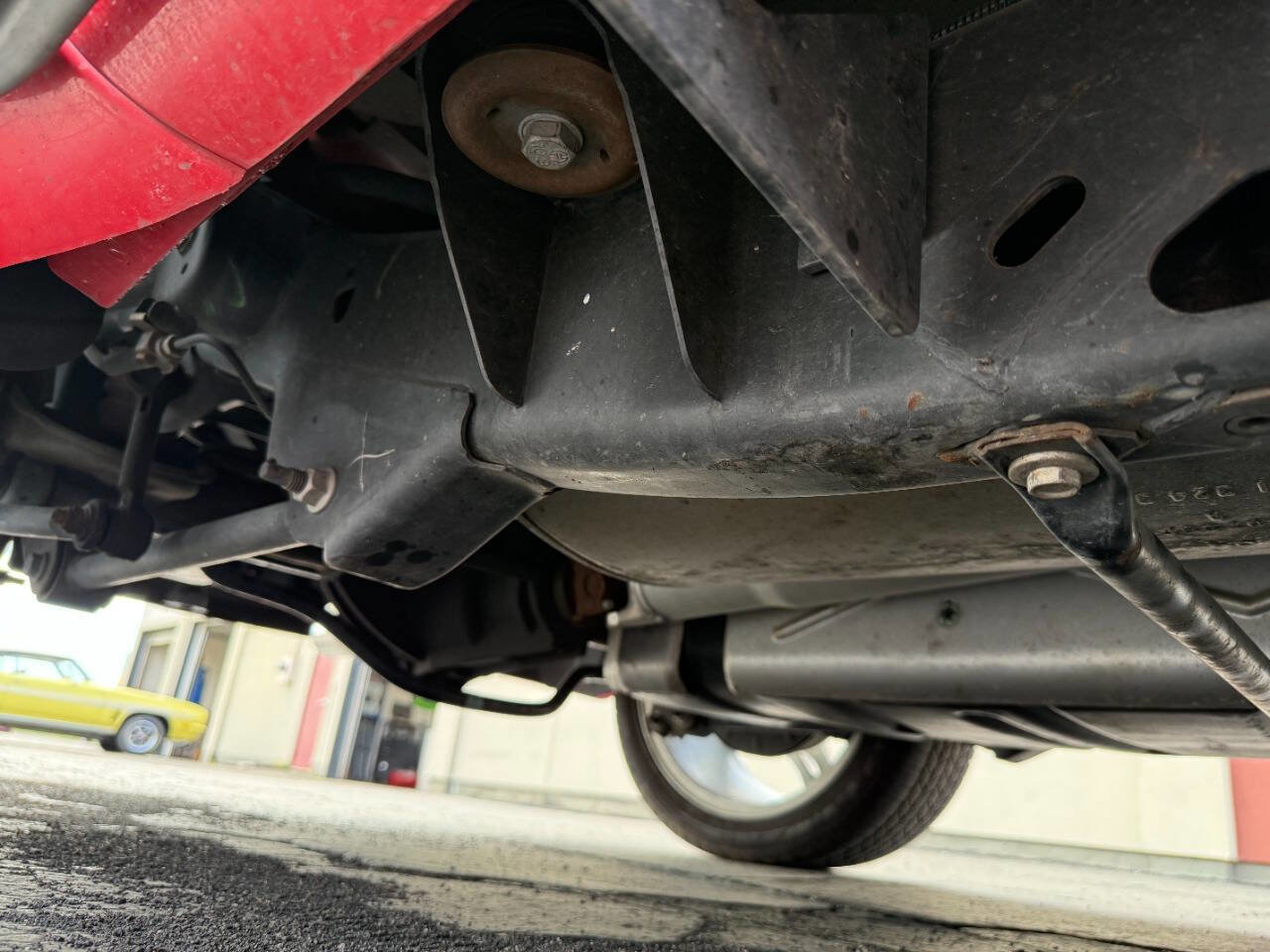 Used 2004 Chevrolet SSR w/ Preferred Equipment Group RWD image 34