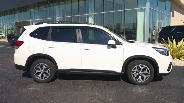 Used 2019 Subaru Forester Premium image 23