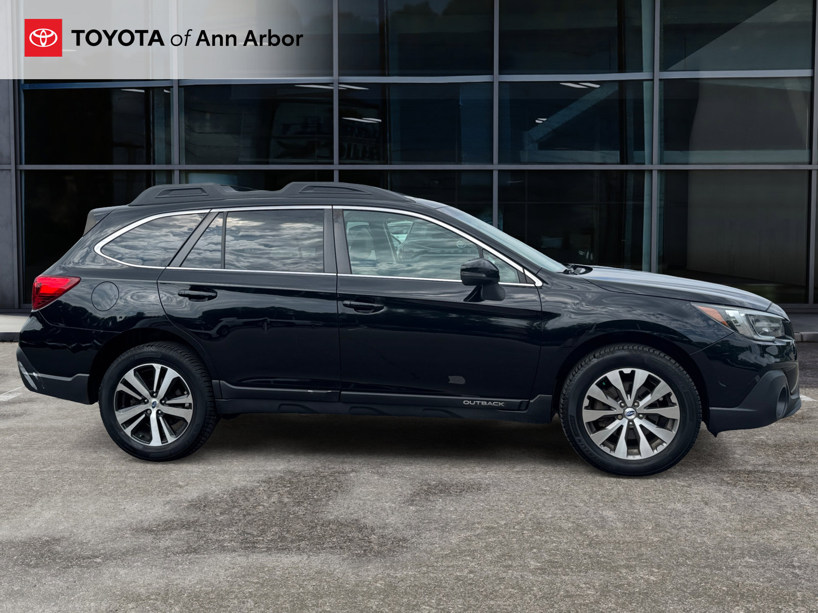 Used 2019 Subaru Outback 2.5i Limited AWD/4WD image 13
