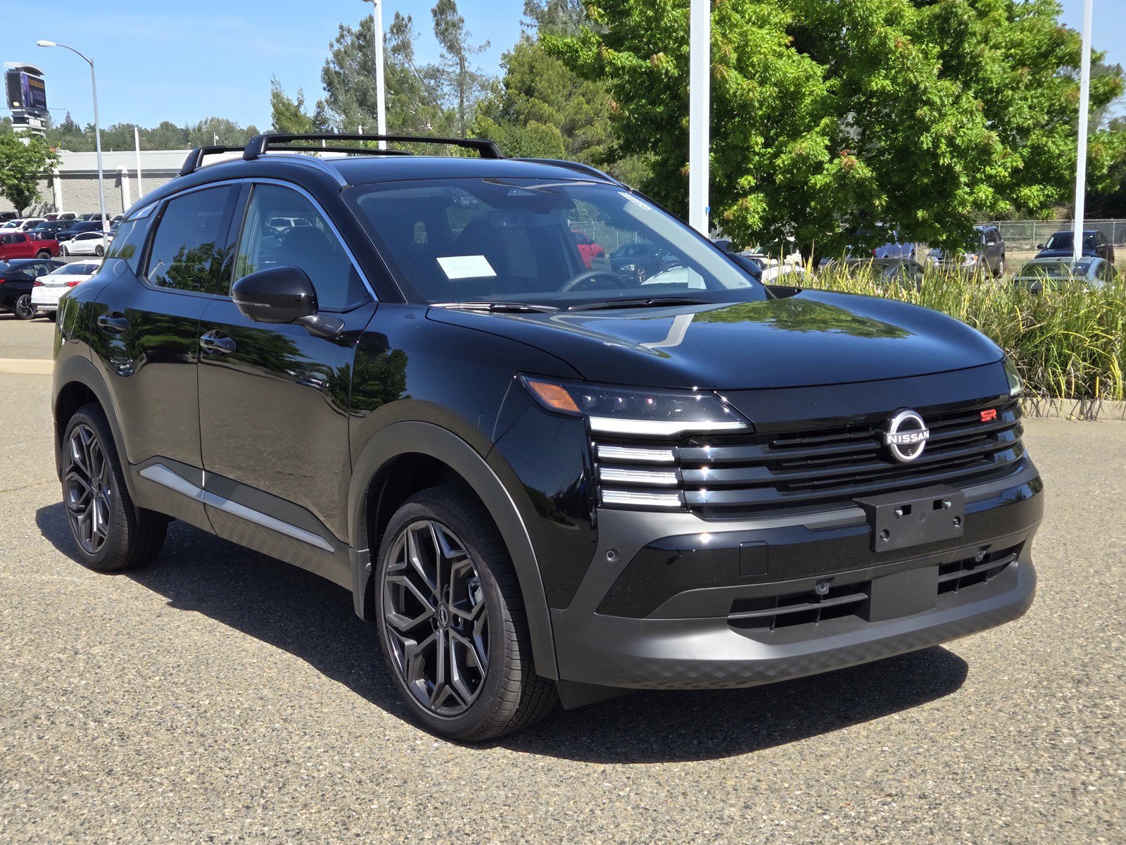 New 2026 Nissan Kicks SR w/ Illumination Package