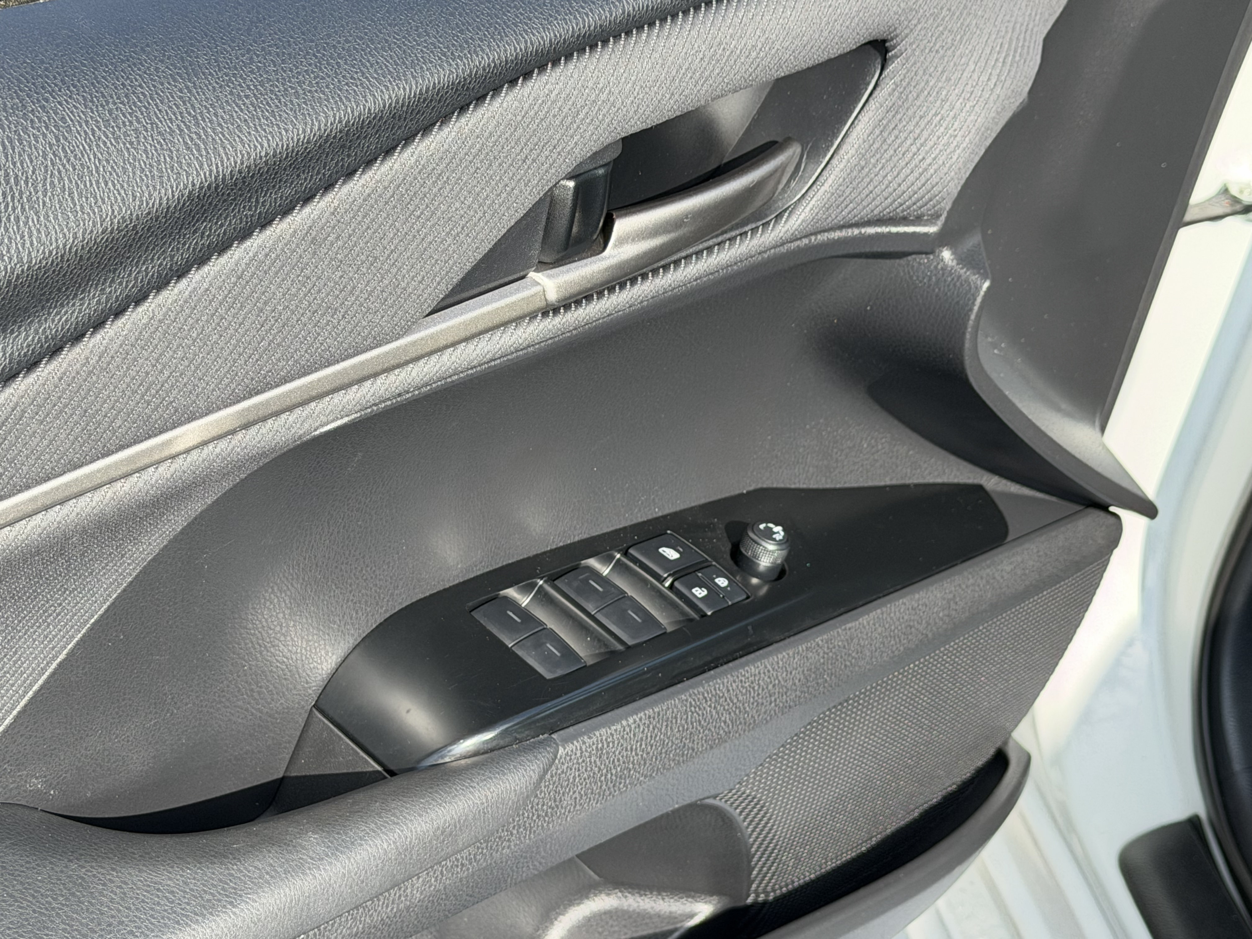 Used 2025 Toyota Camry SE FWD image 22