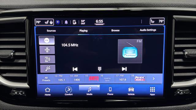 Used 2022 Chrysler Pacifica Touring-L image 14