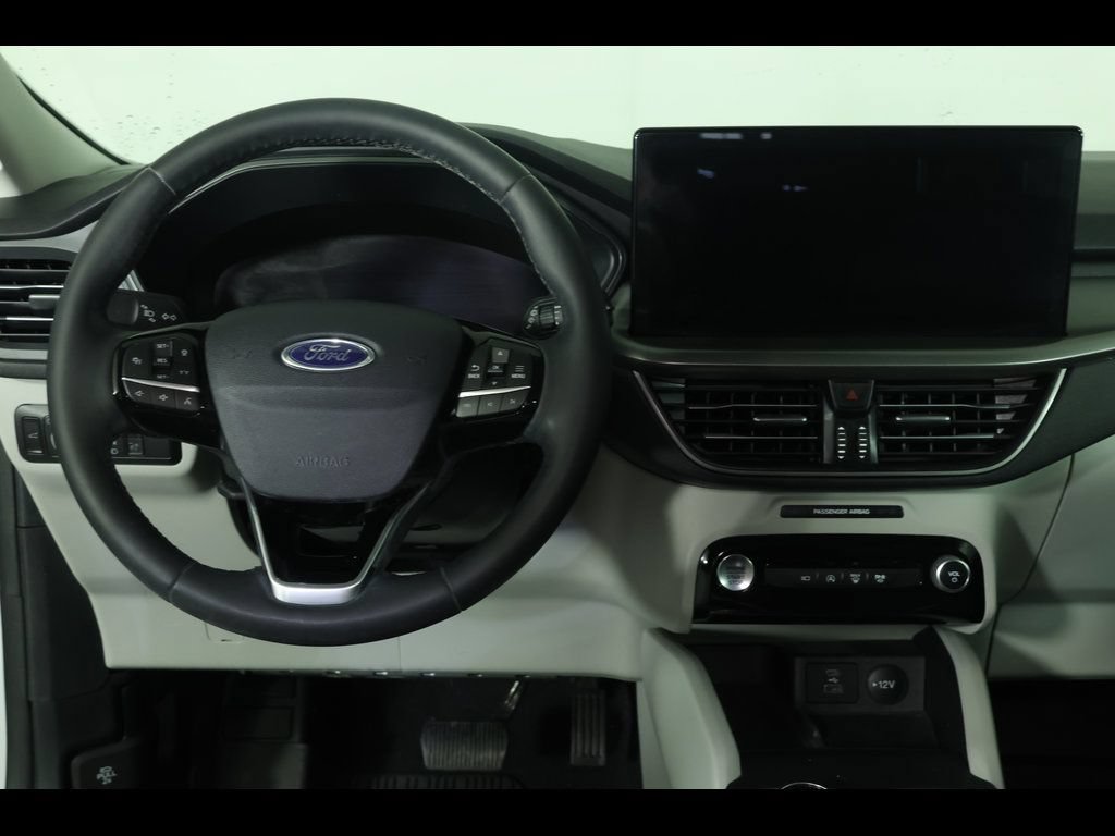 Used 2023 Ford Escape Active w/ Tech Pack #2 AWD/4WD image 17