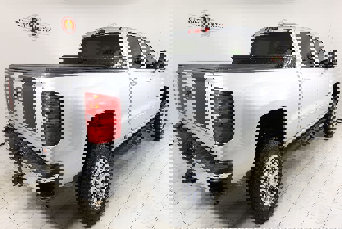 Used 2016 Chevrolet Silverado 2500 LT w/ LT Convenience Package image 3