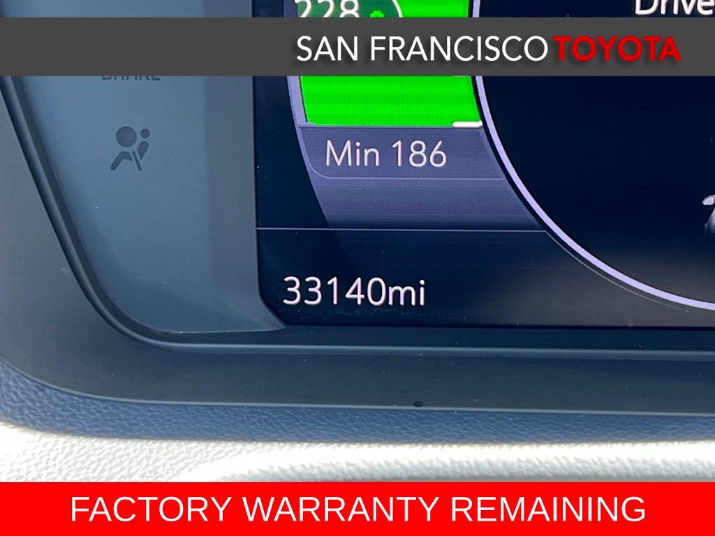 Used 2022 Chevrolet Bolt EUV Premier w/ Sun & Sound Package FWD image 34