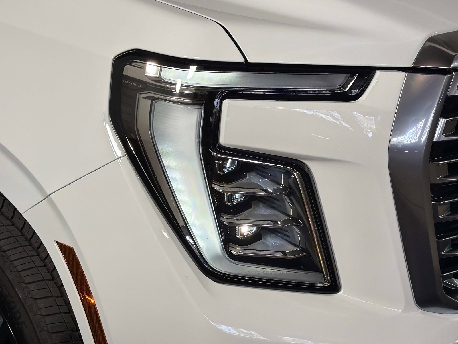 Used 2026 GMC Yukon Denali image 9