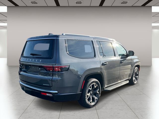 Used 2024 Jeep Wagoneer Series III AWD/4WD image 3
