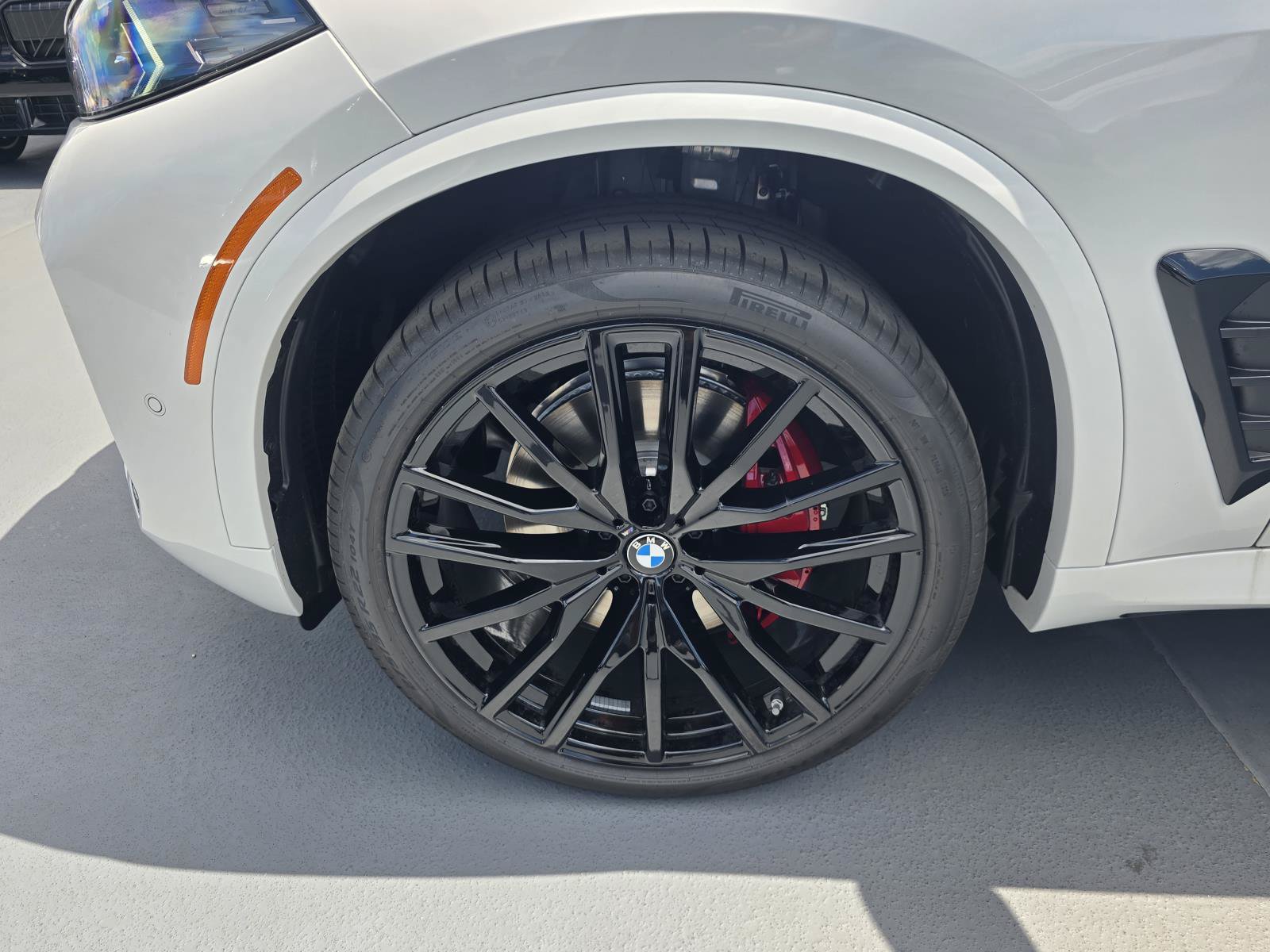 New 2026 BMW X5 xDrive40i w/ M Sport Package AWD/4WD image 9