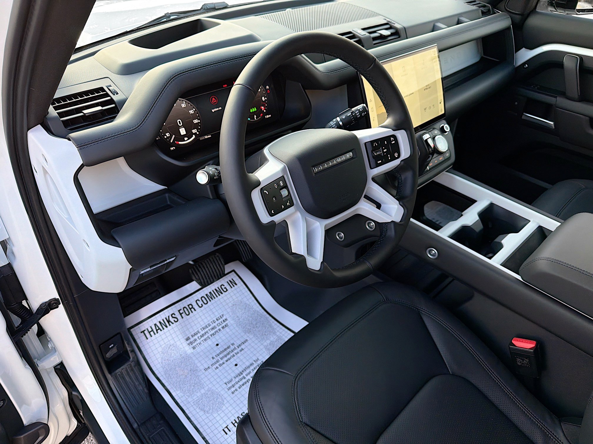 New 2026 Land Rover Defender 110 X-Dynamic SE AWD/4WD image 25