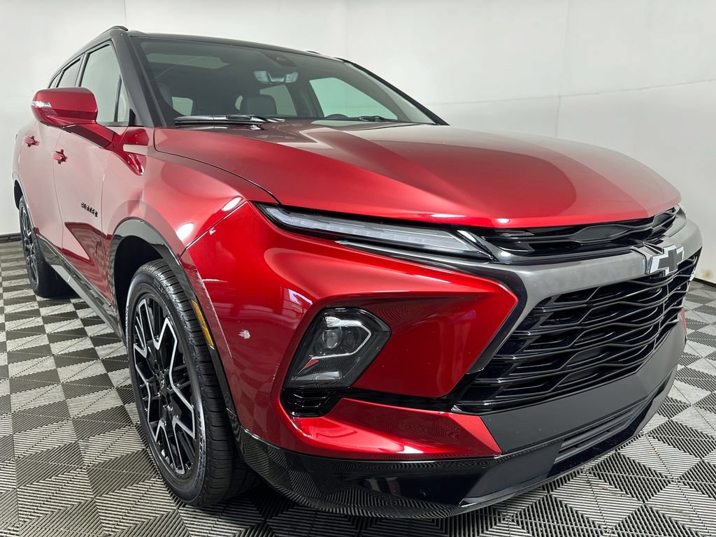 Used 2025 Chevrolet Blazer RS w/ Driver Confidence II Package AWD/4WD image 7