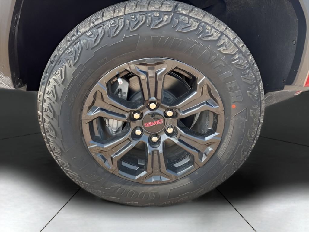 New 2025 GMC Canyon Elevation w/ Convenience Package image 45