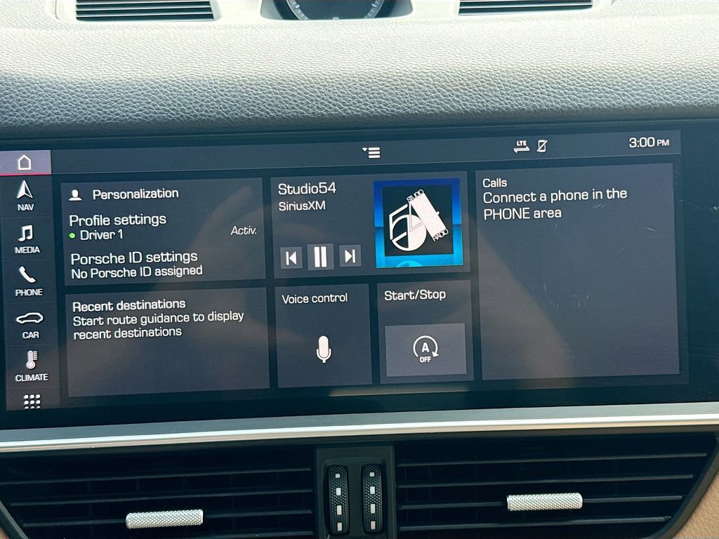 Used 2019 Porsche Cayenne Base image 16