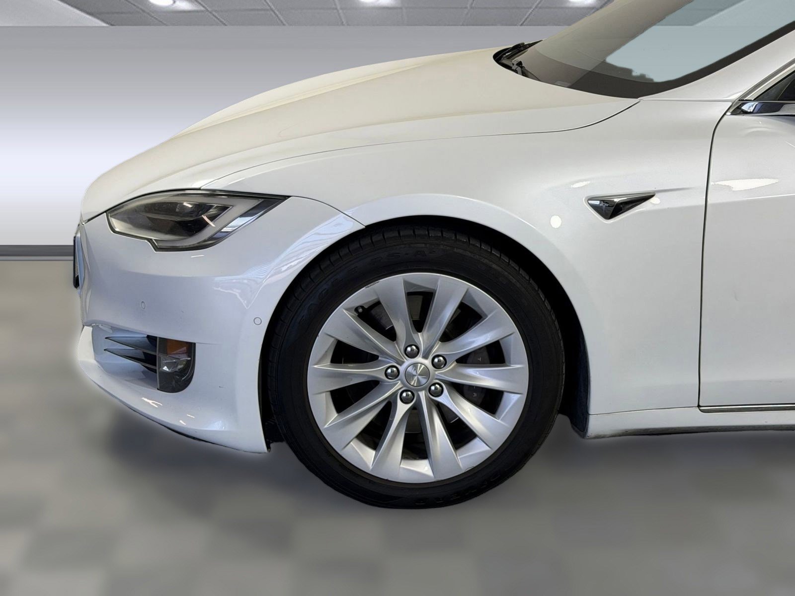 Used 2020 Tesla Model S Long Range image 11