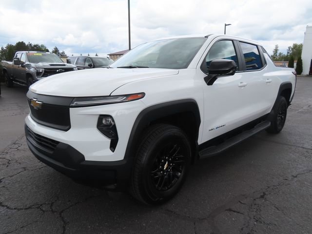 Used 2024 Chevrolet Silverado EV W/T AWD/4WD image 3