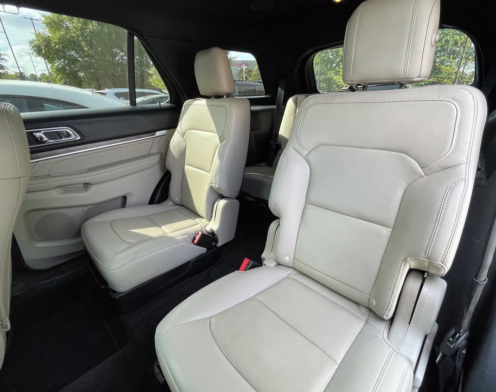 Used 2018 Ford Explorer Limited w/ Equipment Group 301A FWD image 23