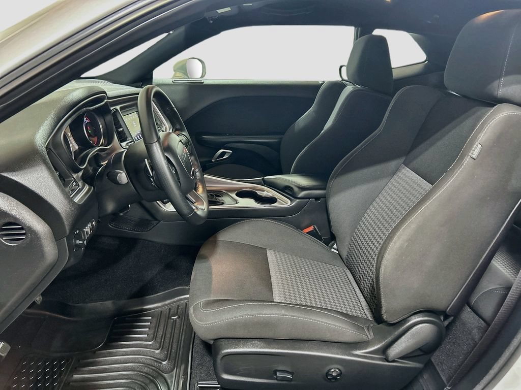 Used 2019 Dodge Challenger GT RWD image 18