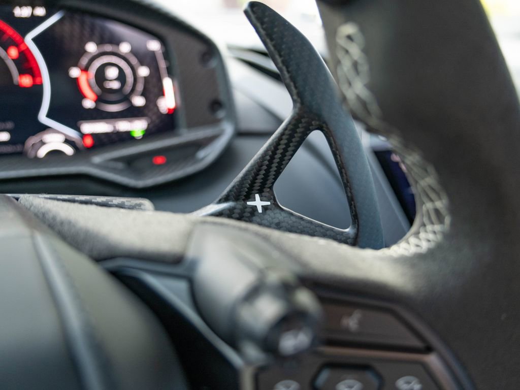 Used 2025 Lamborghini Revuelto AWD/4WD image 13