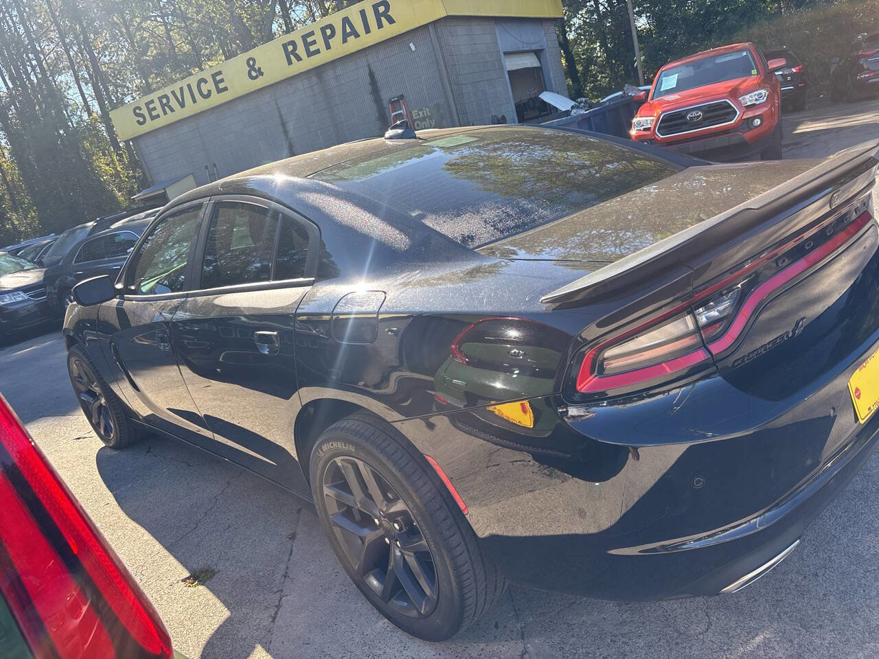 Used 2022 Dodge Charger SXT w/ Blacktop Package image 7