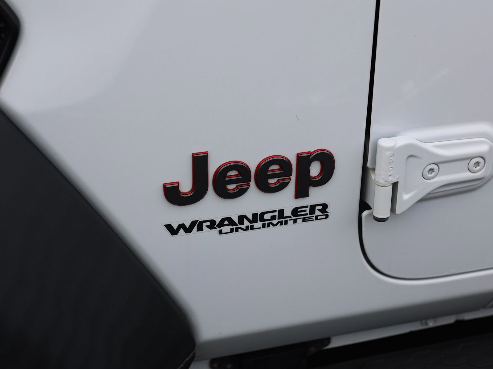 Used 2018 Jeep Wrangler Unlimited Rubicon w/ Dual Top Group AWD/4WD image 7