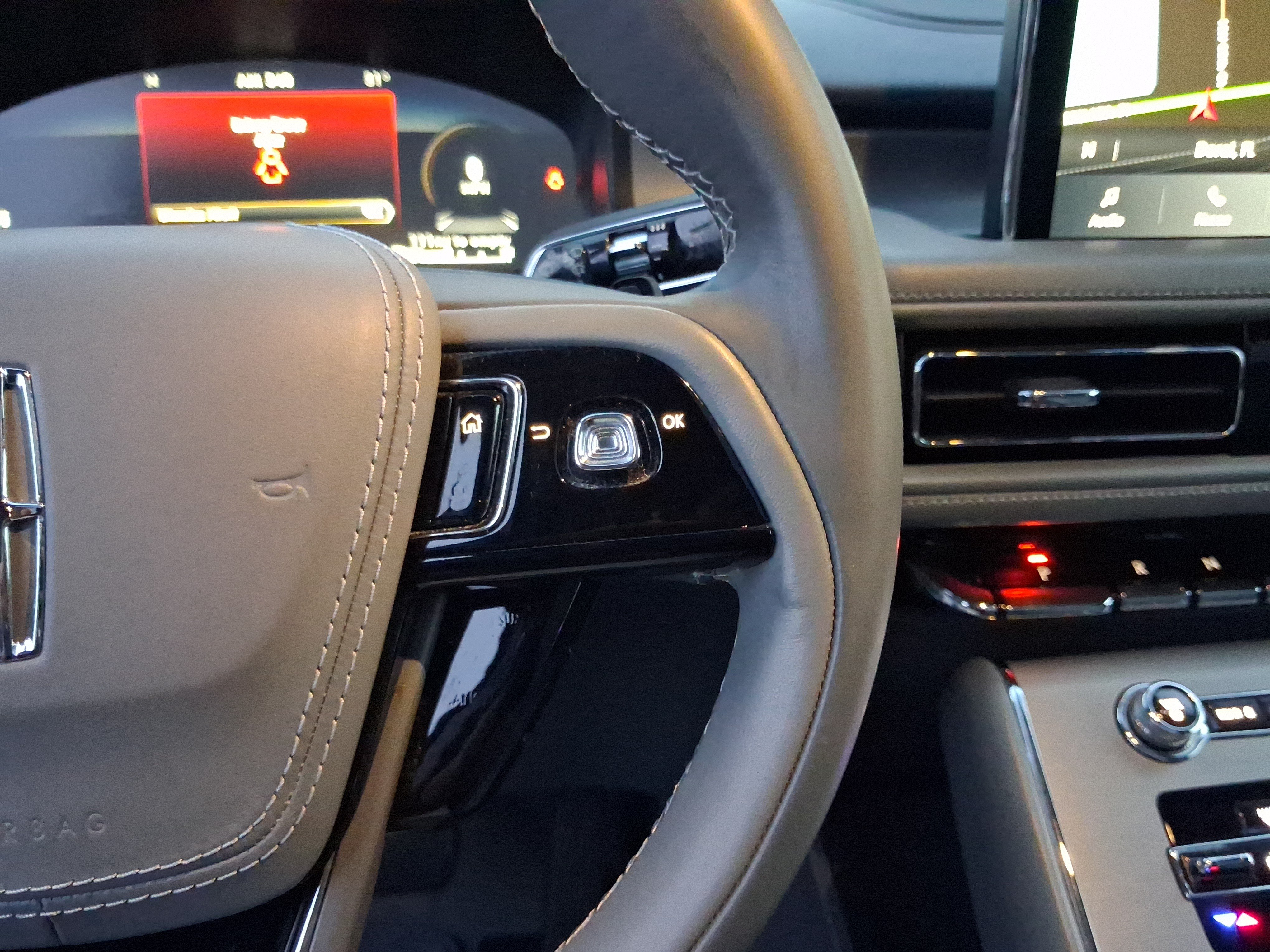 Used 2021 Lincoln Aviator Reserve RWD image 17