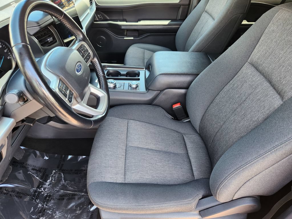 Used 2024 Ford Expedition Max XLT AWD/4WD image 4