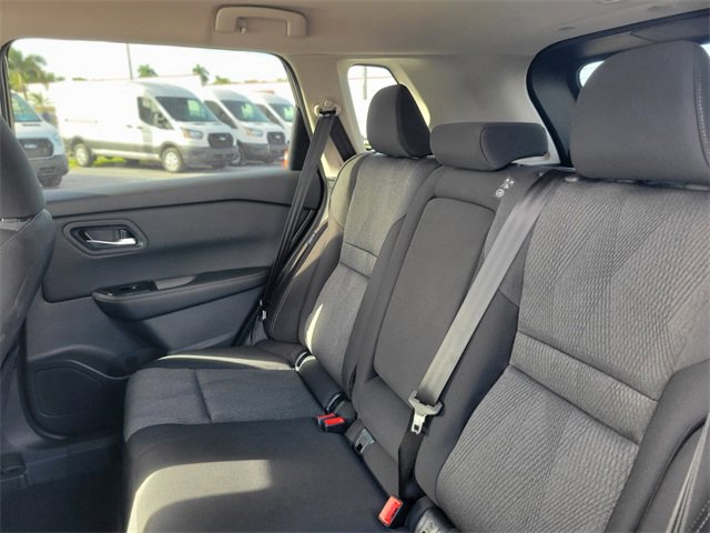 Used 2026 Nissan Rogue SV image 8