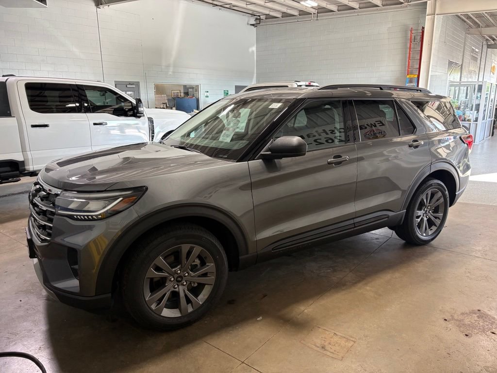 New 2026 Ford Explorer Active w/ Active Comfort Package AWD/4WD image 4