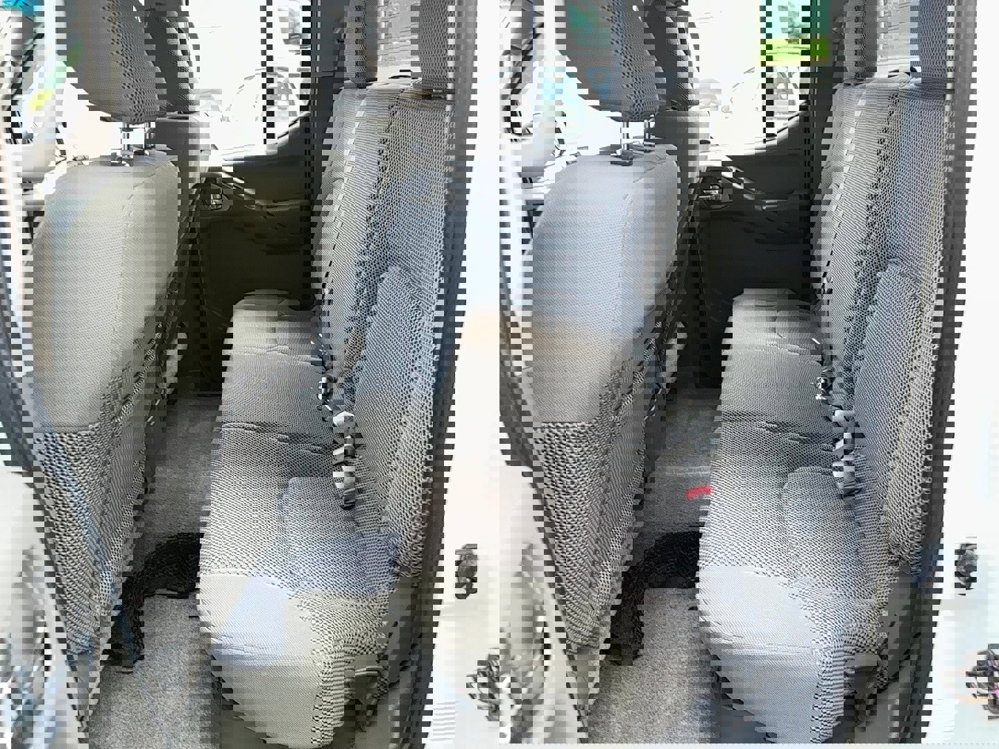 Used 2013 Nissan Frontier SV w/ SV Value Truck Pkg image 16