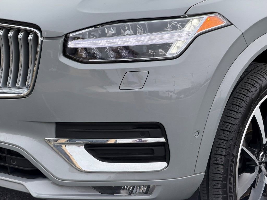 Certified 2025 Volvo XC90 B6 Plus image 7