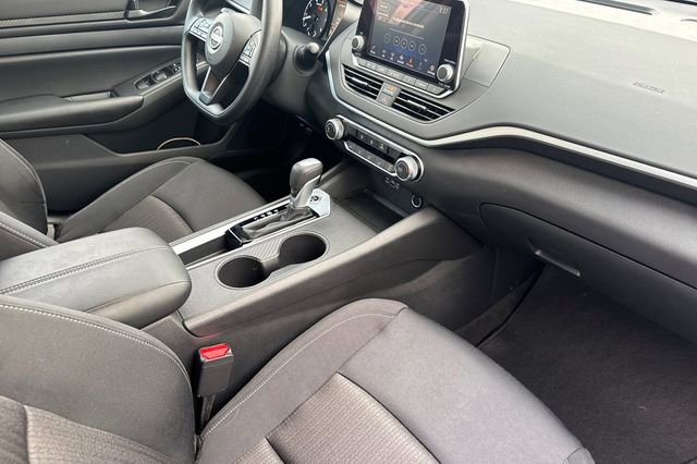 Used 2025 Nissan Altima 2.5 S image 16