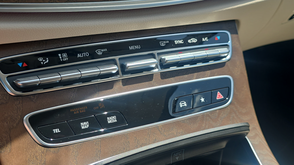 Used 2022 Mercedes-Benz E 350 4MATIC Sedan image 29