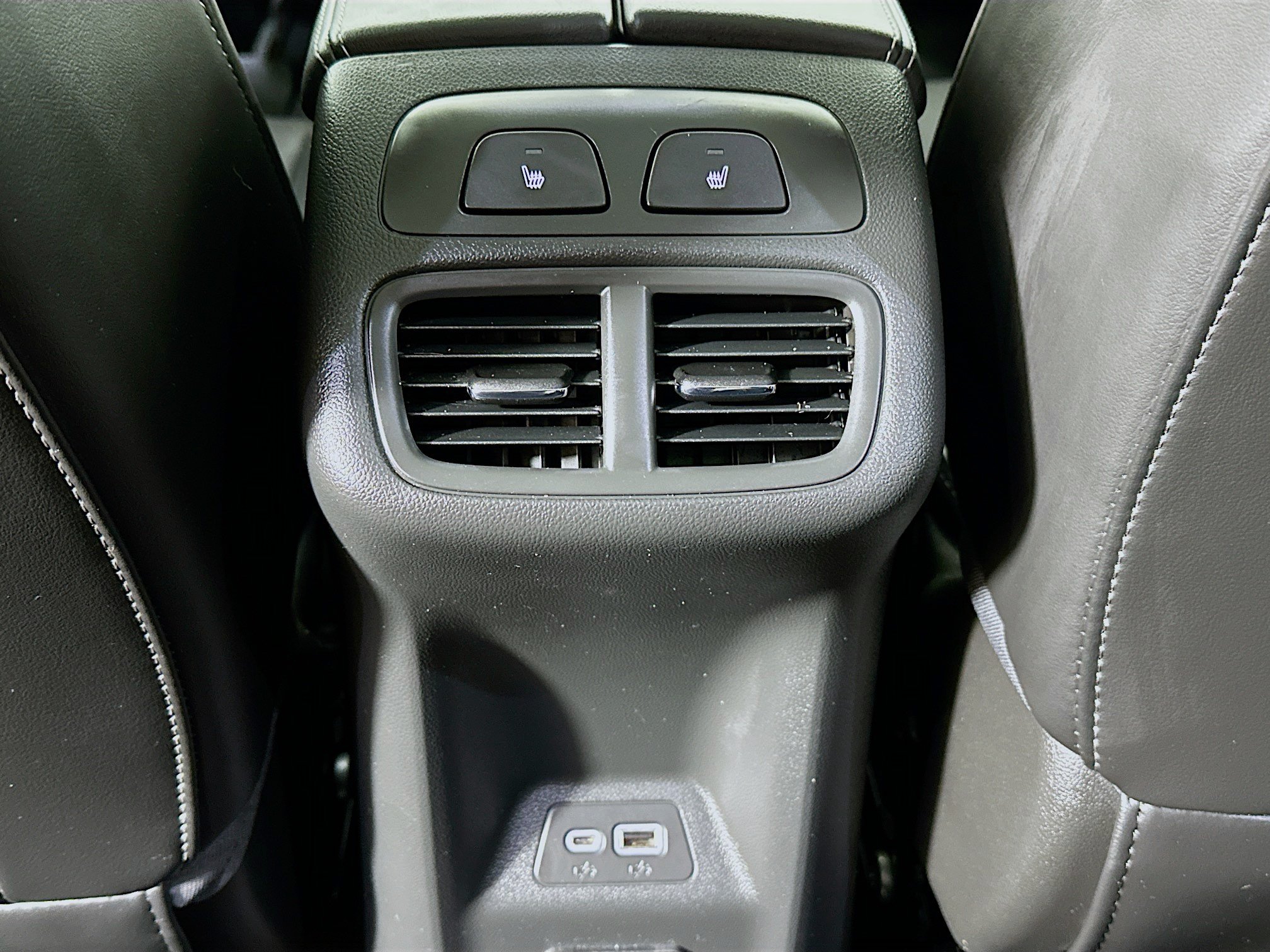 Used 2023 Buick Envision Avenir AWD/4WD image 27