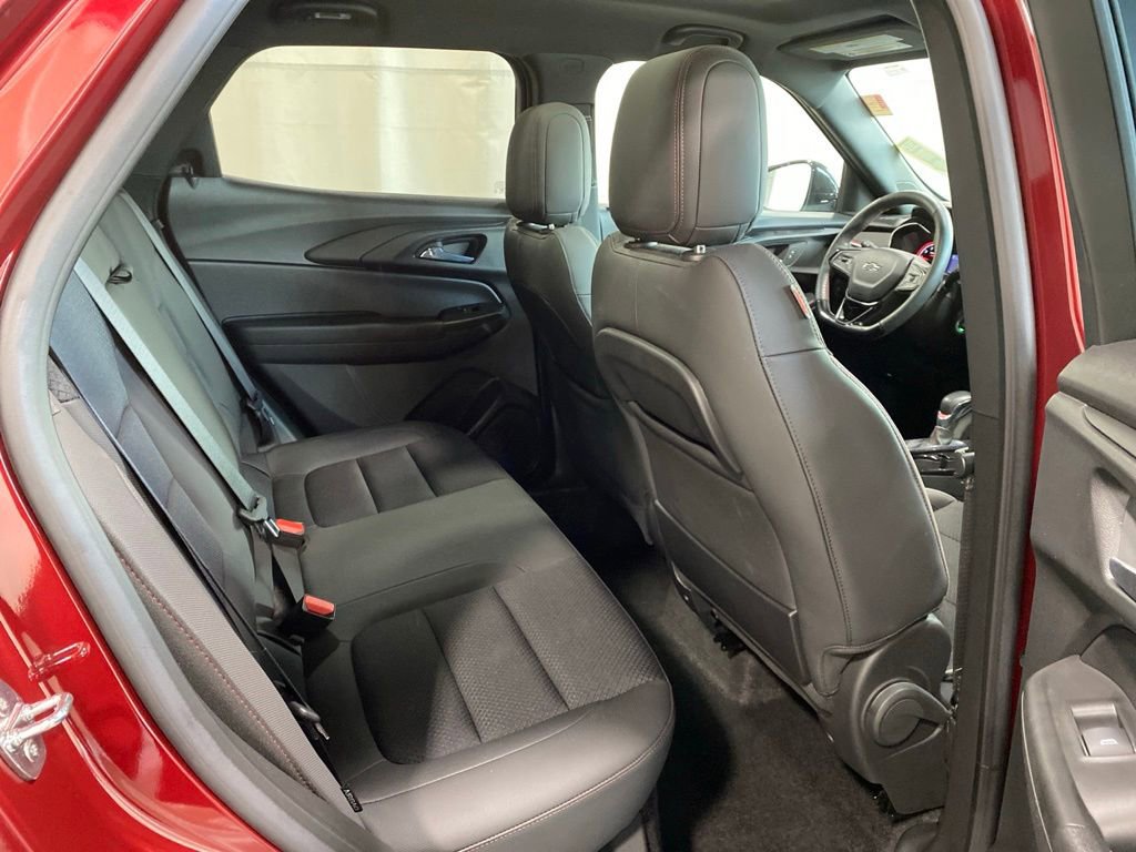 Used 2023 Chevrolet TrailBlazer RS w/ Sun and Liftgate Package FWD image 14
