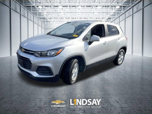 Used 2020 Chevrolet Trax LS w/ Tint and Cruise Package FWD image 4