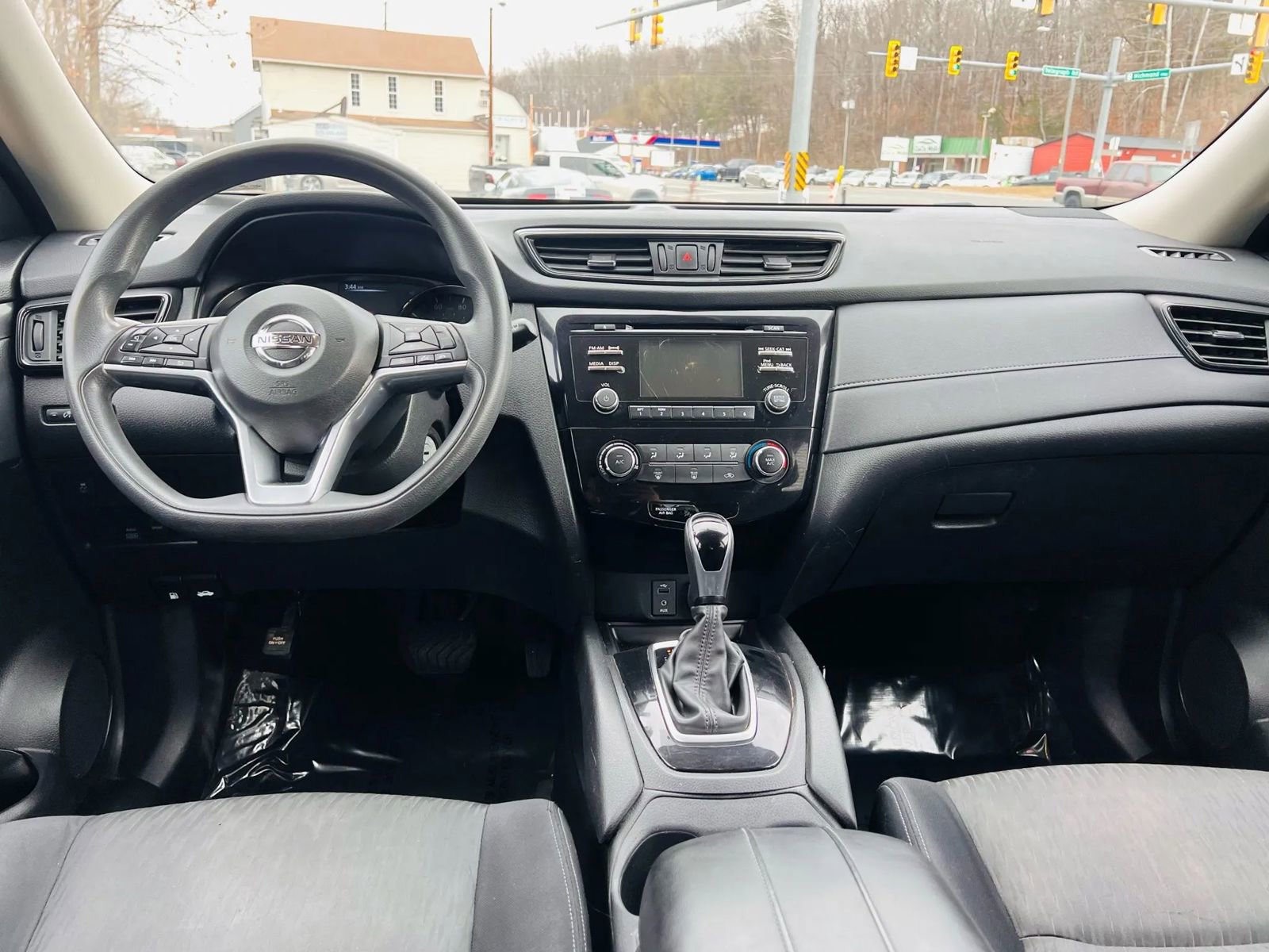 Used 2017 Nissan Rogue S image 22