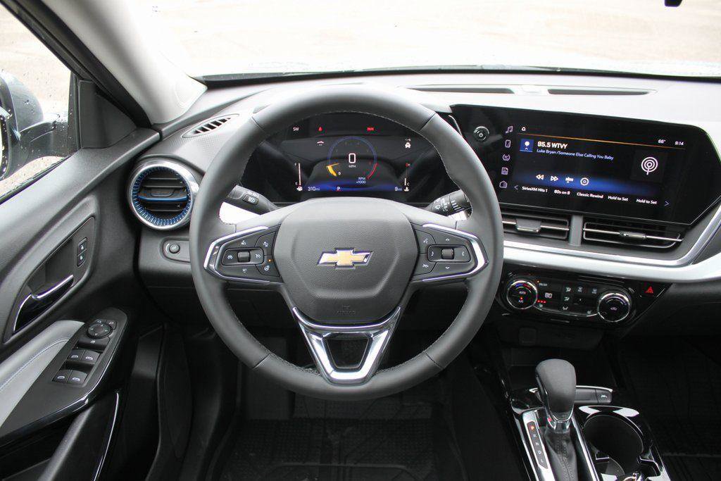 New 2026 Chevrolet Trax LT w/ Driver Confidence Package image 11