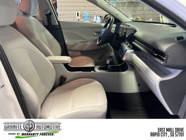 Used 2025 Hyundai Kona SEL AWD/4WD image 36