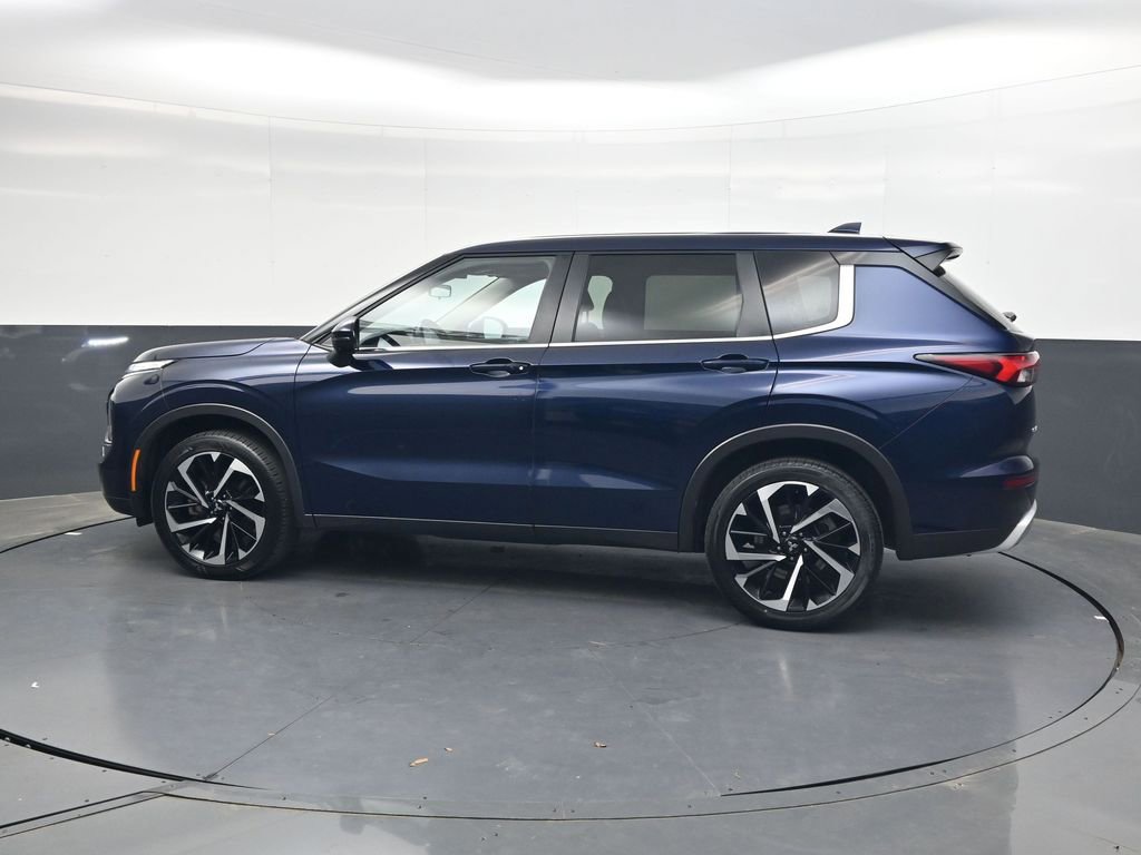 Used 2024 Mitsubishi Outlander SE AWD/4WD image 7