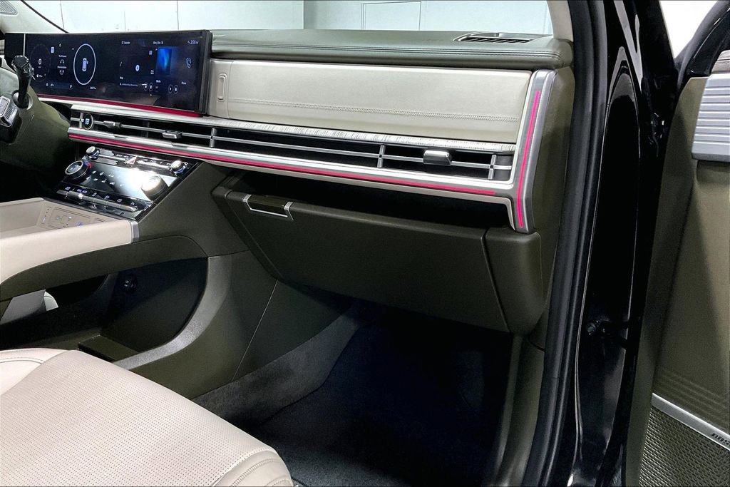 Used 2025 Hyundai Santa Fe Calligraphy image 19