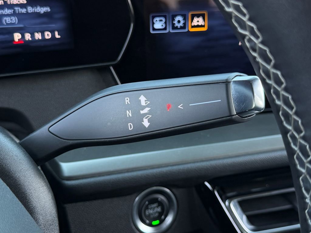 Used 2024 Chevrolet Traverse LT image 29