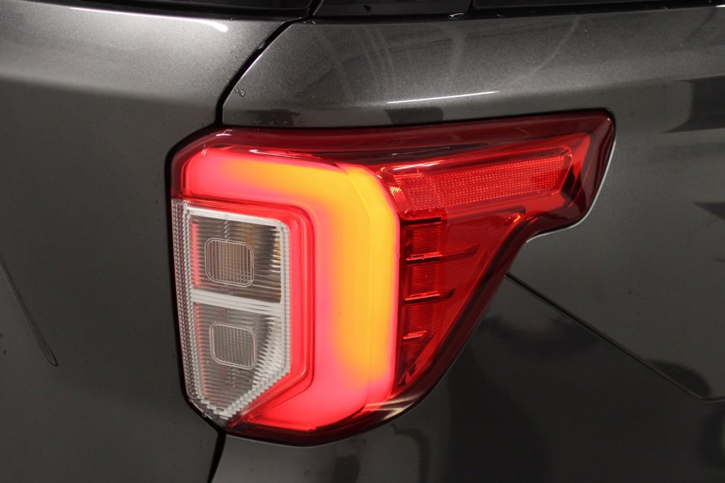 Used 2020 Ford Explorer Limited image 11