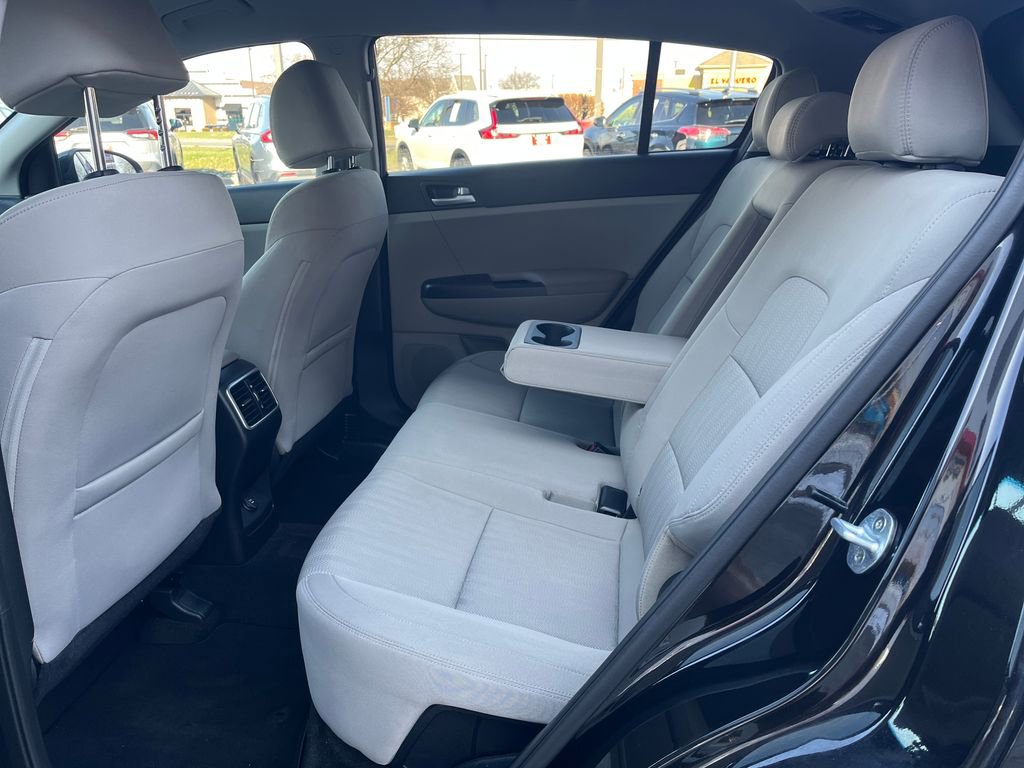 Used 2020 Kia Sportage LX image 24